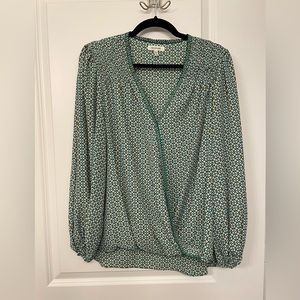 Max studio green patterned long sleeve blouse